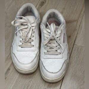 Reebok Classic White Leather Sneakers Pink Logo